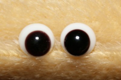 Squinting glass eyes 14 mm