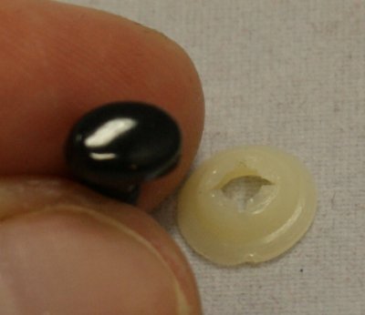 Safety nose, oval black 5 mm 