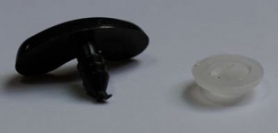 Plastic nose bent, black 23 x 9 mm